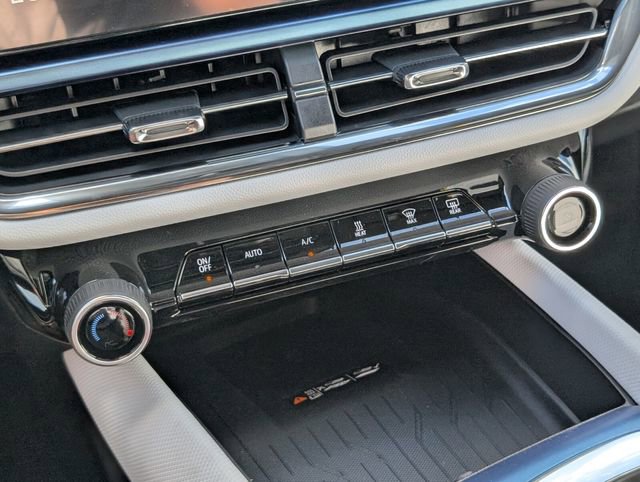 New 2026 Chevrolet Equinox EV LT image 16