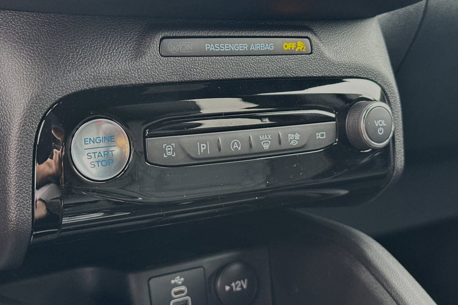 New 2024 Ford Escape ST-Line Elite w/ Premium Technology Package AWD/4WD image 18