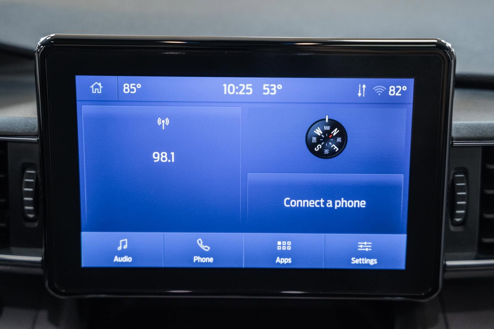 Used 2022 Ford Explorer XLT w/ Equipment Group 202A image 29