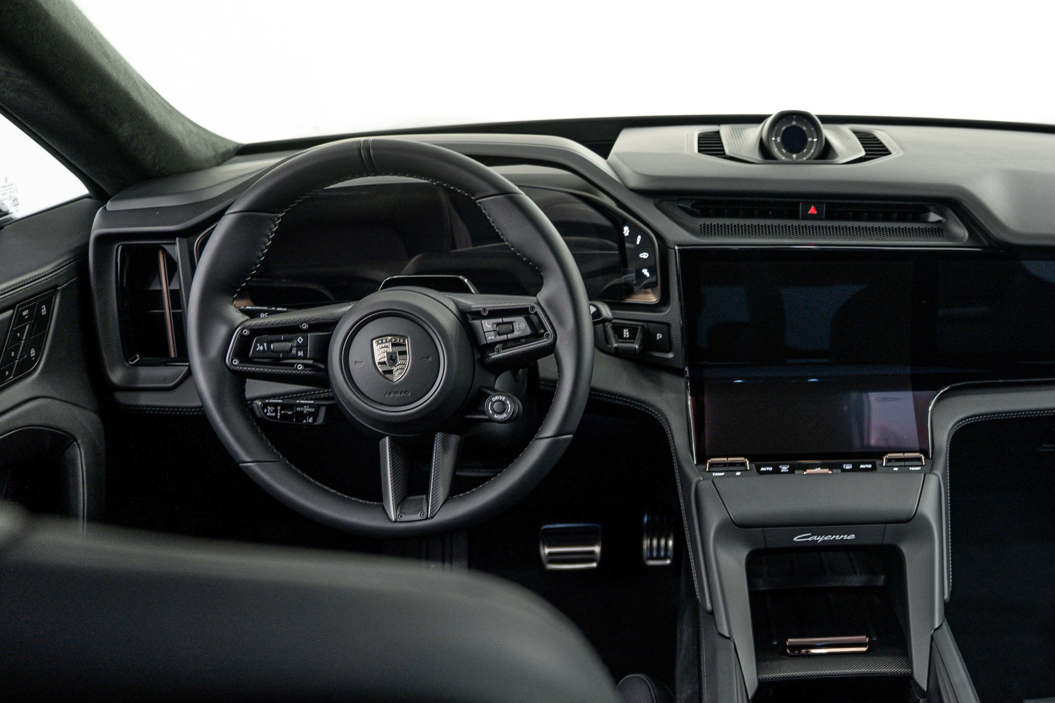 New 2026 Porsche Cayenne Turbo AWD/4WD image 24