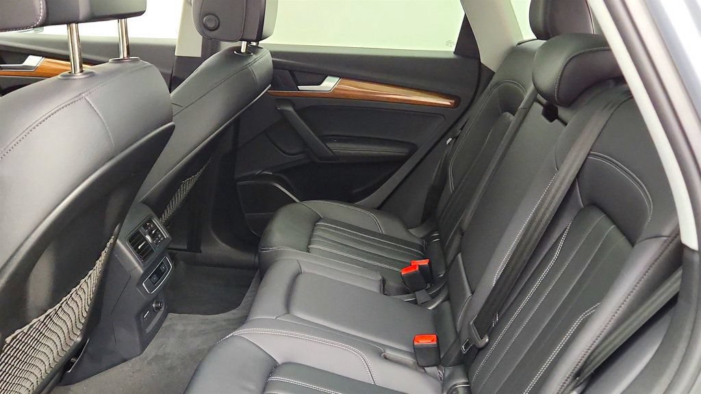 Used 2023 Audi Q5 2.0T Premium Plus w/ Premium Plus Package AWD/4WD image 22