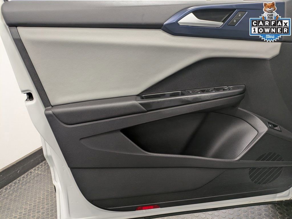 Used 2022 Volkswagen Taos SE image 9