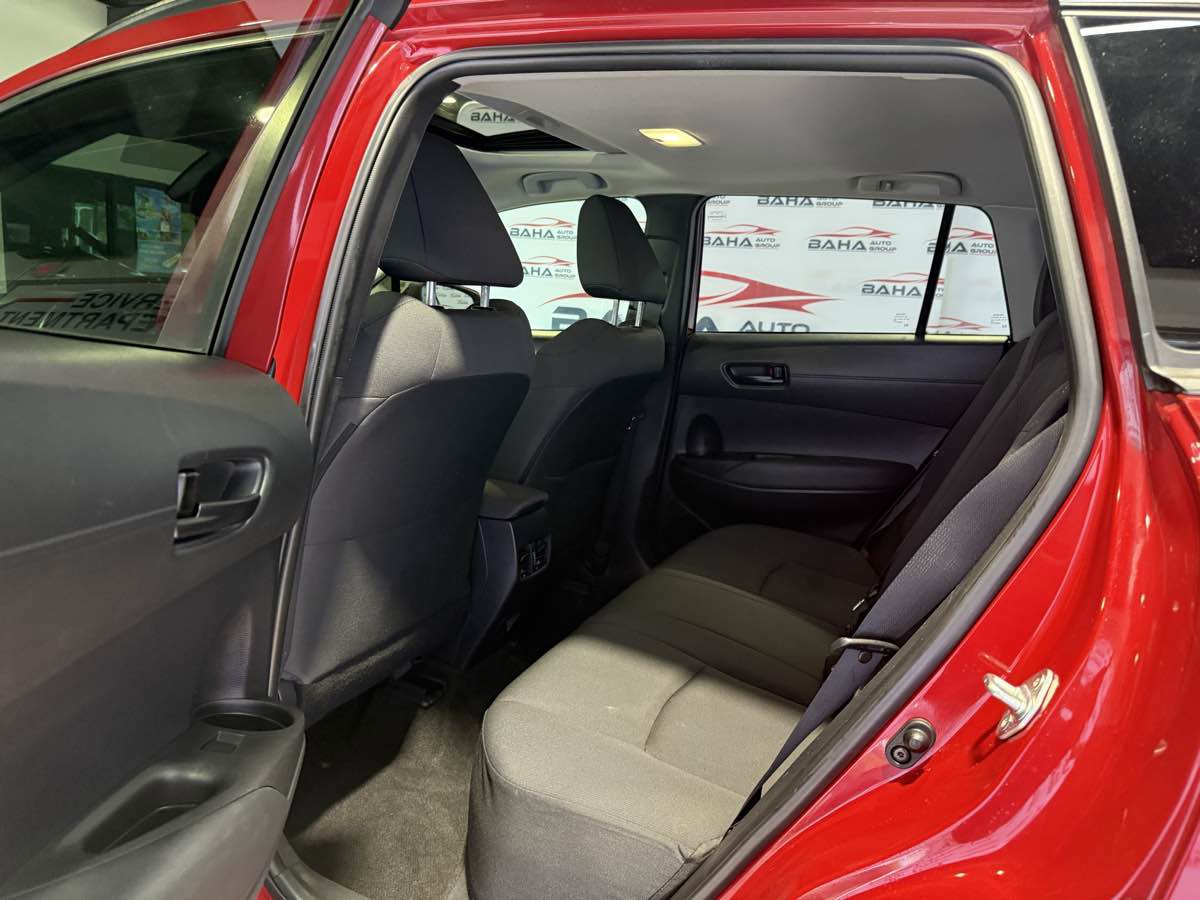 Used 2022 Toyota Corolla Cross LE w/ Moonroof Package image 38