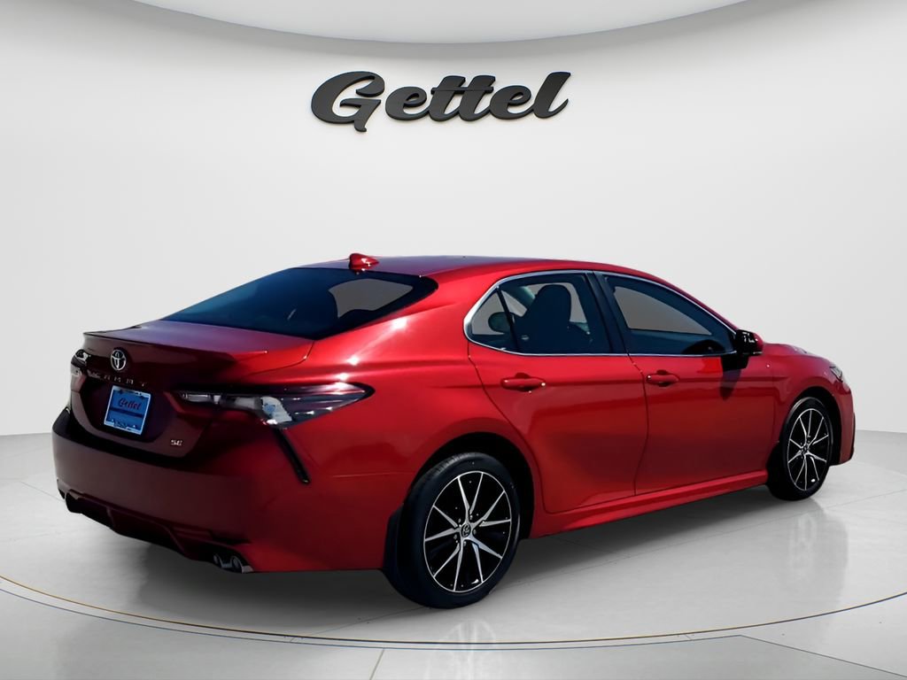 Certified 2022 Toyota Camry SE image 5