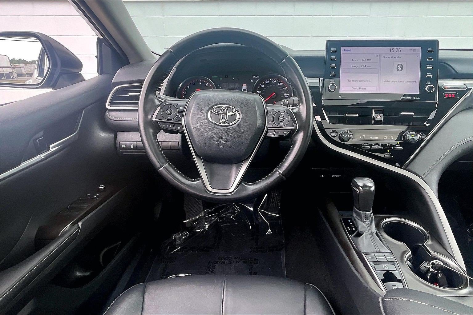 Used 2021 Toyota Camry XSE FWD image 6