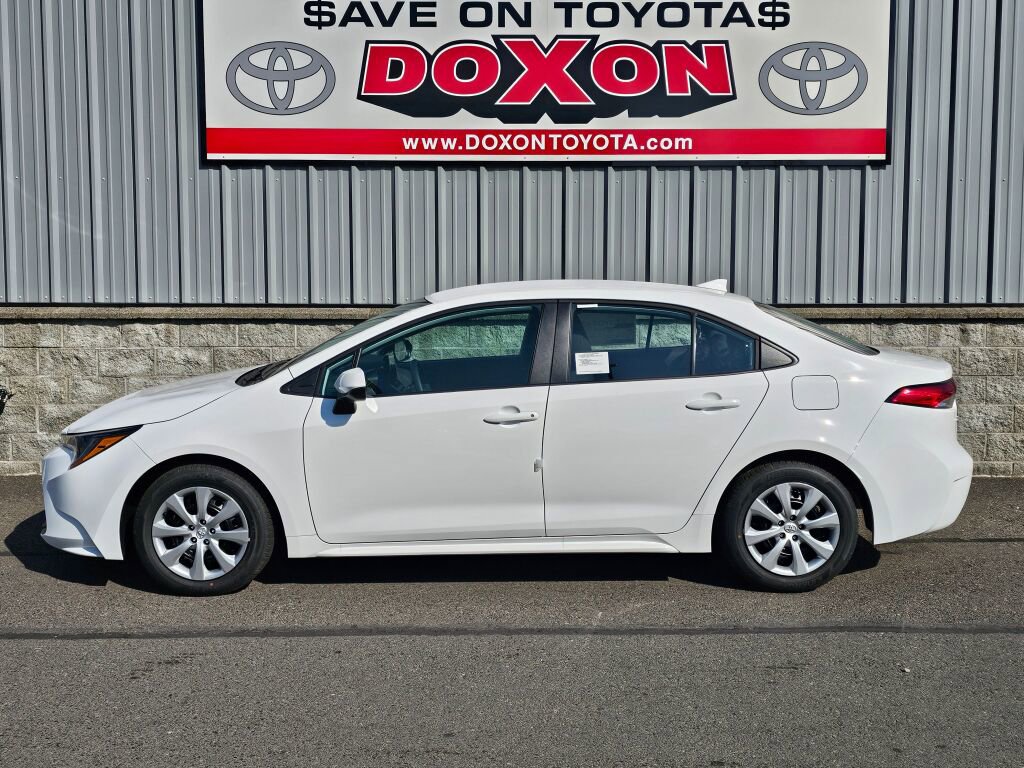 New 2025 Toyota Corolla LE image 1