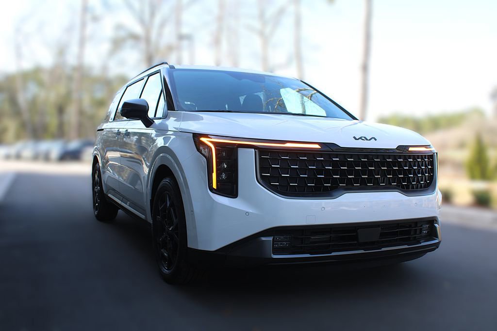 New 2026 Kia Carnival SX w/ SX Dark Edition Package image 3