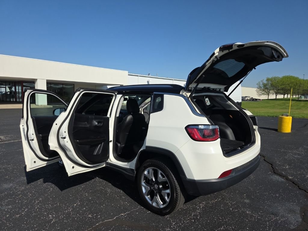 Used 2019 Jeep Compass Limited AWD/4WD image 21