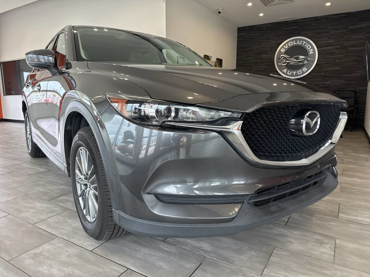 Used 2017 MAZDA CX-5 Touring w/ Preferred Equipment Package FWD image 2
