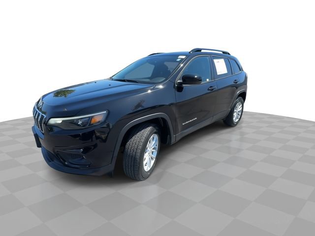 Used 2022 Jeep Cherokee Latitude Lux w/ Sun & Sound Group AWD/4WD image 4