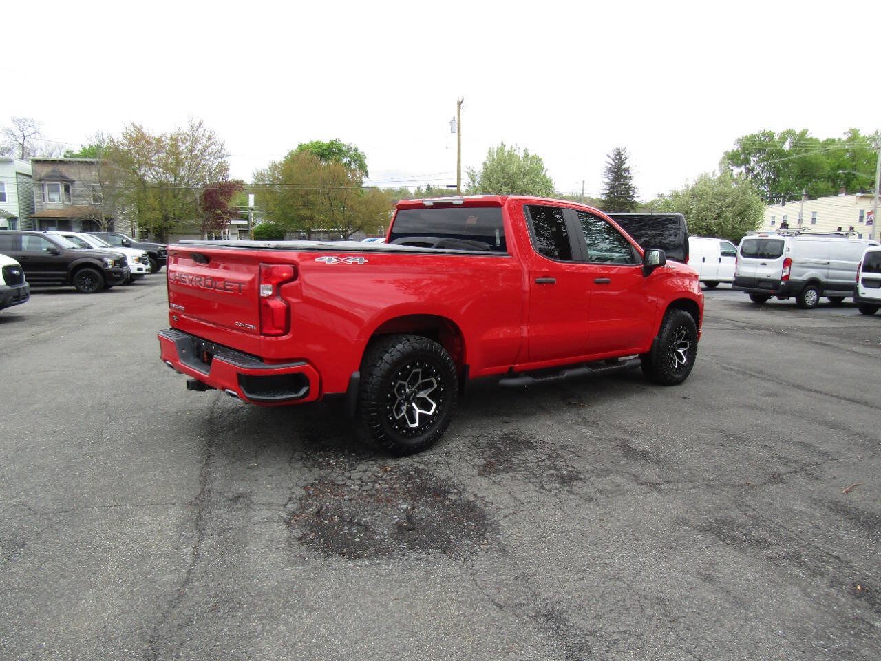 Used 2019 Chevrolet Silverado 1500 Custom w/ Custom Value Package AWD/4WD image 7