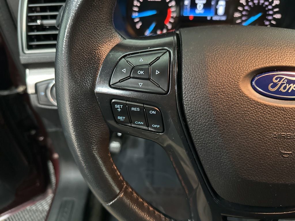 Used 2018 Ford Explorer XLT image 14