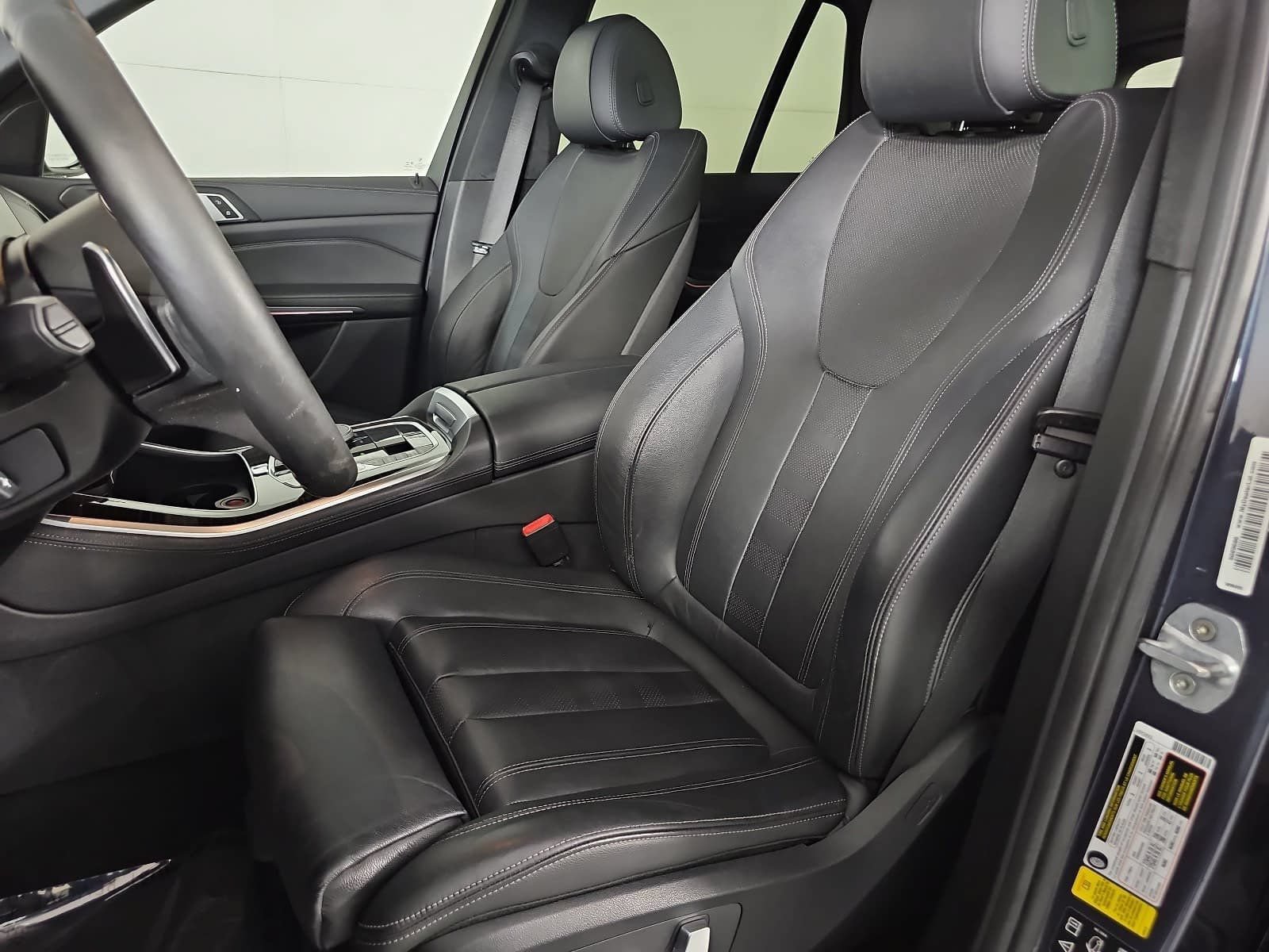 Used 2019 BMW X5 xDrive40i w/ Convenience Package AWD/4WD image 15