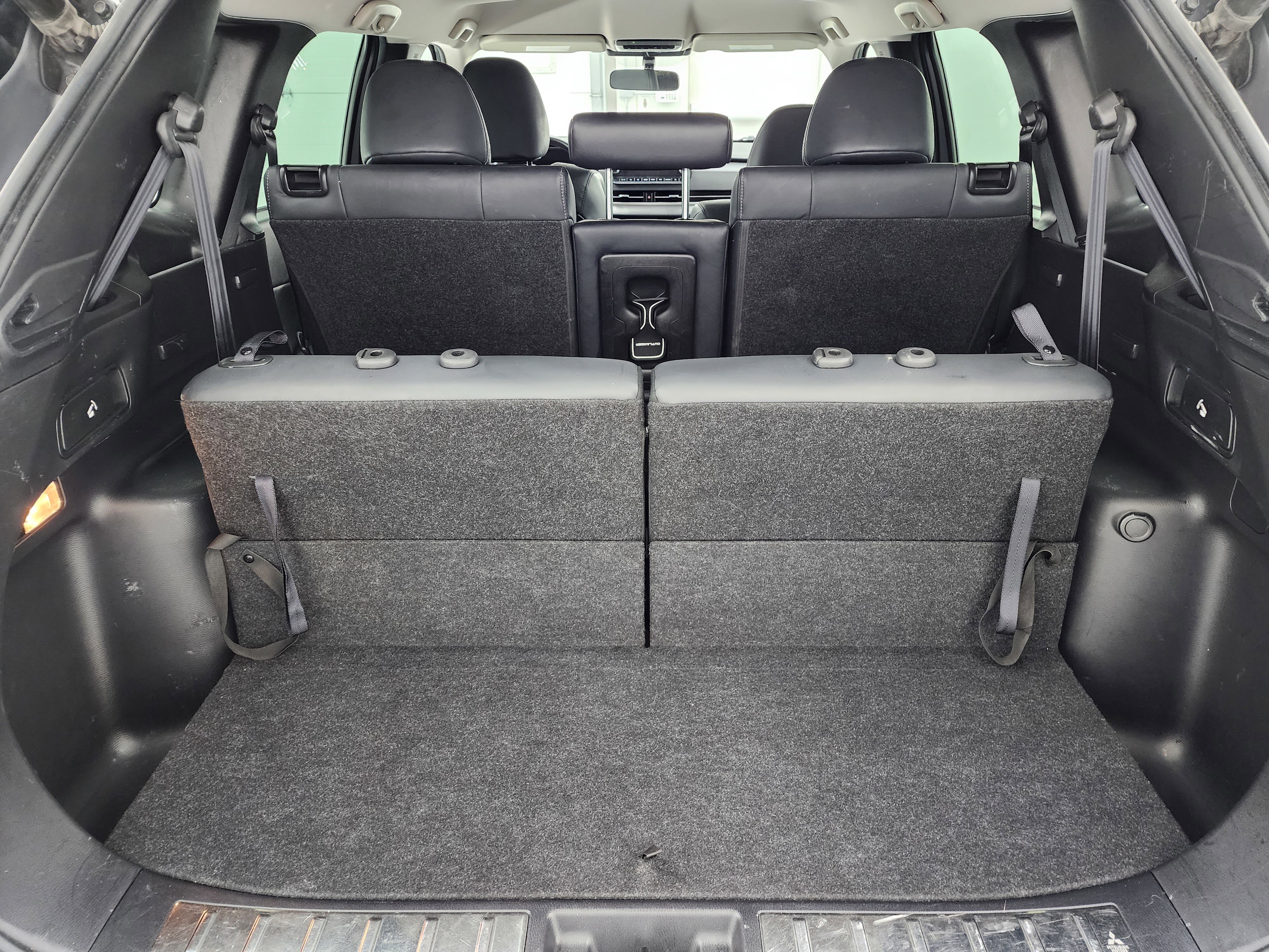 Used 2022 Mitsubishi Outlander SE AWD/4WD image 30