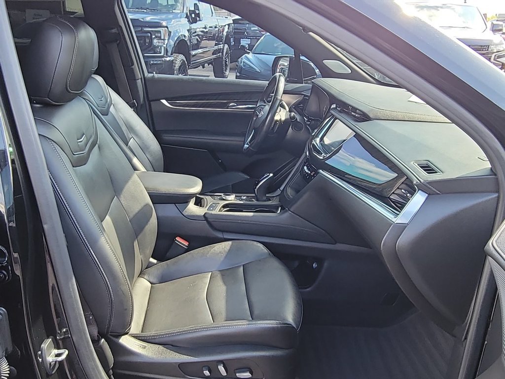 Certified 2021 Cadillac XT6 Premium Luxury FWD image 28
