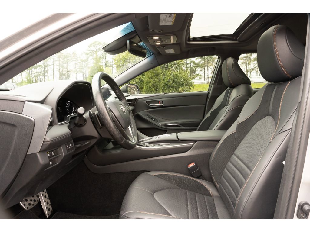 Used 2020 Toyota Avalon XSE image 11