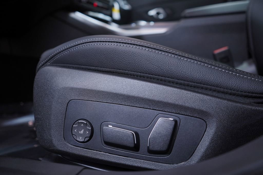 New 2026 BMW 330i Sedan image 12