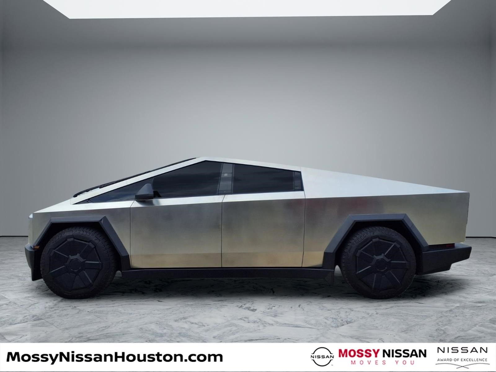 Used 2024 Tesla Cybertruck Cyberbeast image 5