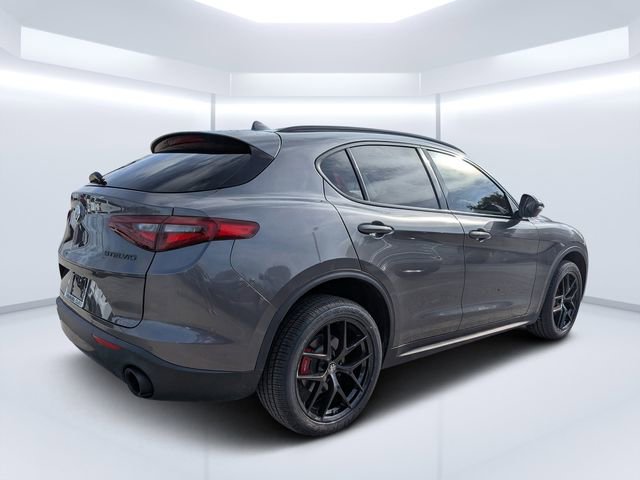 Used 2020 Alfa Romeo Stelvio w/ Nero Edizione image 3