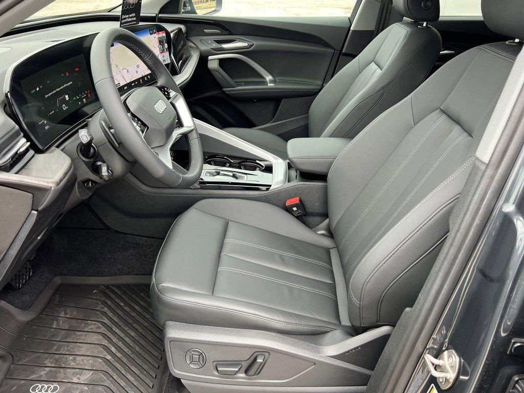 New 2025 Audi Q5 2.0T Premium Plus image 17