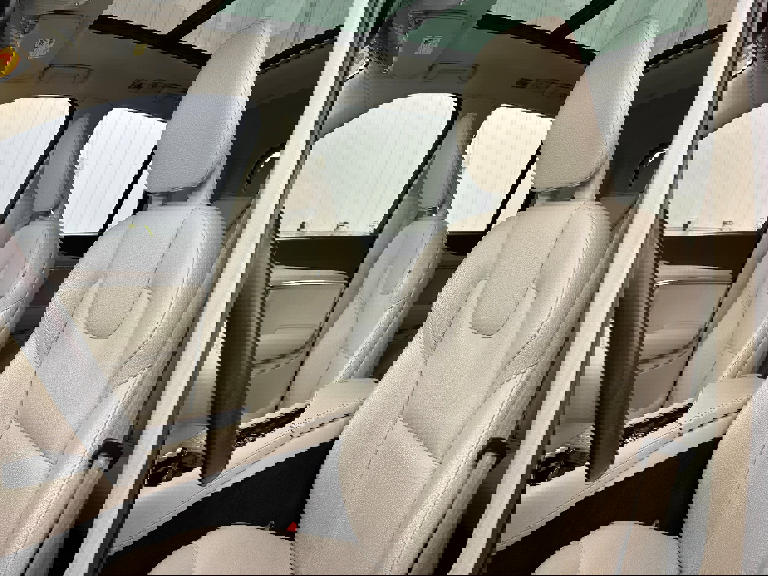 Used 2021 Volvo XC90 T5 Momentum w/ Advanced Package image 23