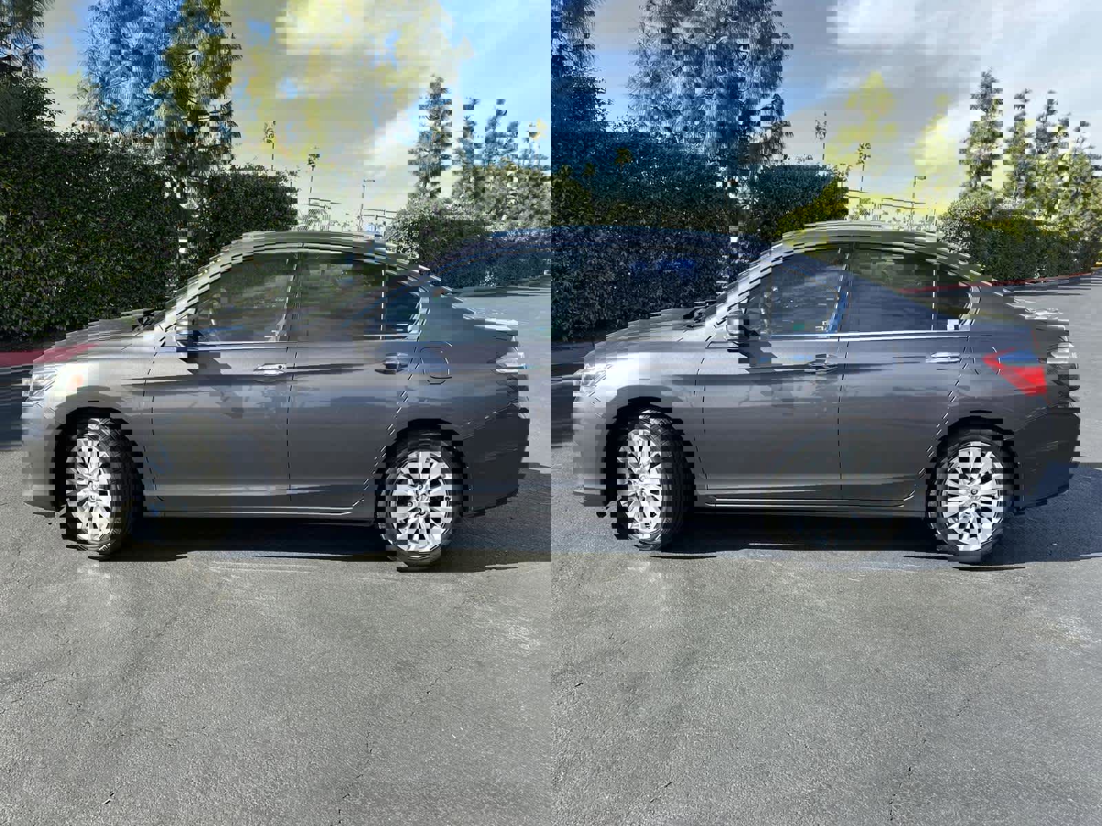 Used 2015 Honda Accord EX-L image 3