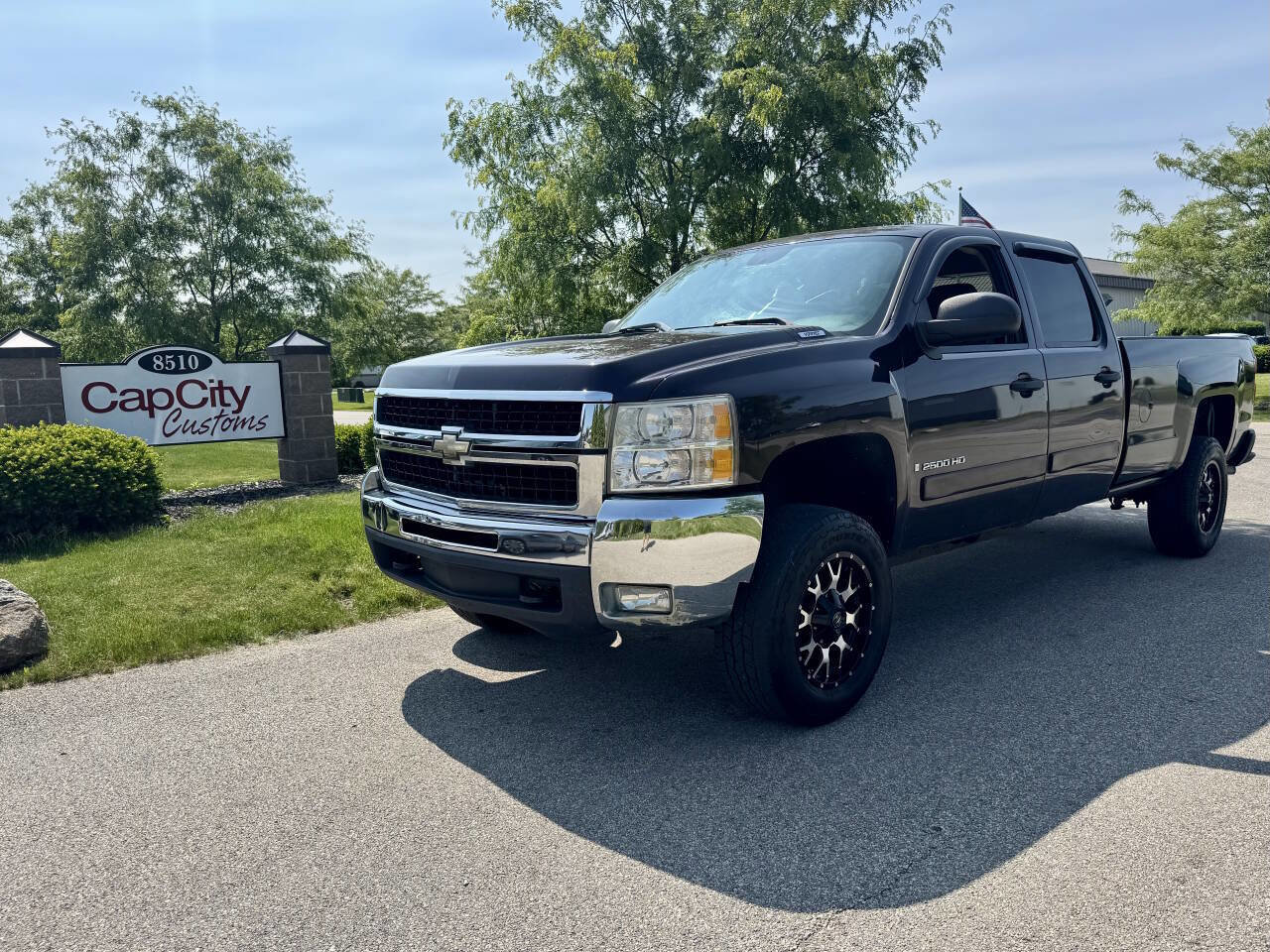 Used 2008 Chevrolet Silverado 2500 LT w/ 2LT Convenience Package image 1