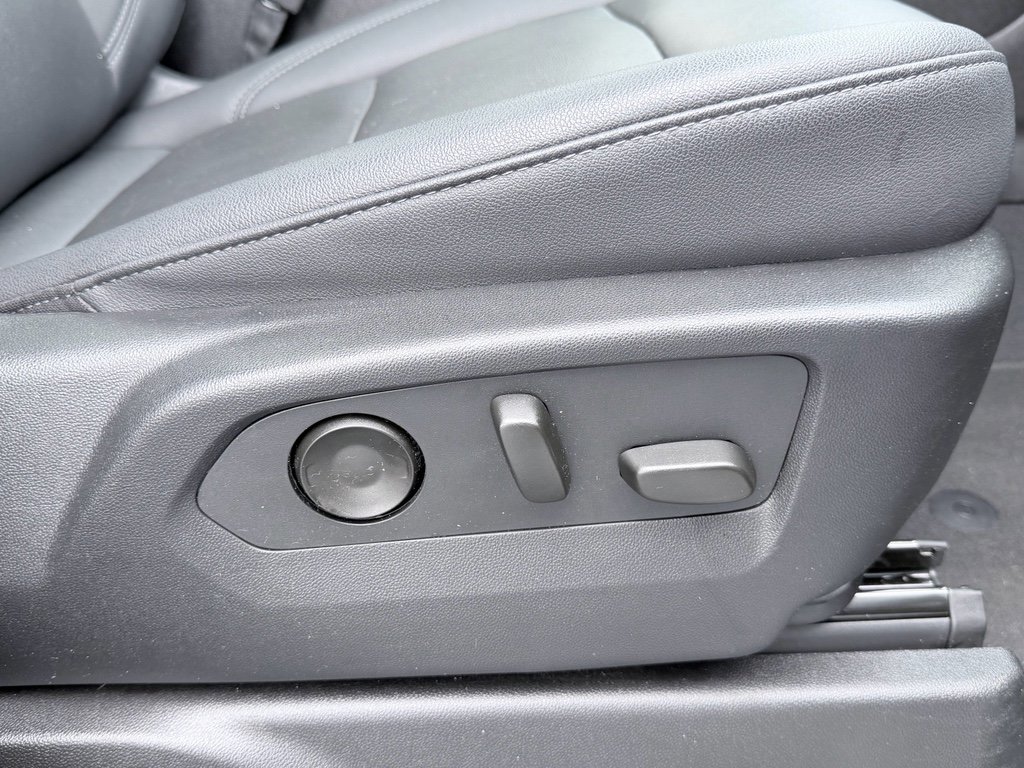 Used 2022 Chevrolet Tahoe Z71 w/ Off-Road Capability Package AWD/4WD image 25