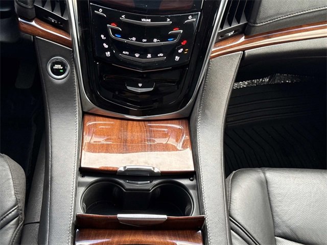 Used 2016 Cadillac Escalade Luxury image 16