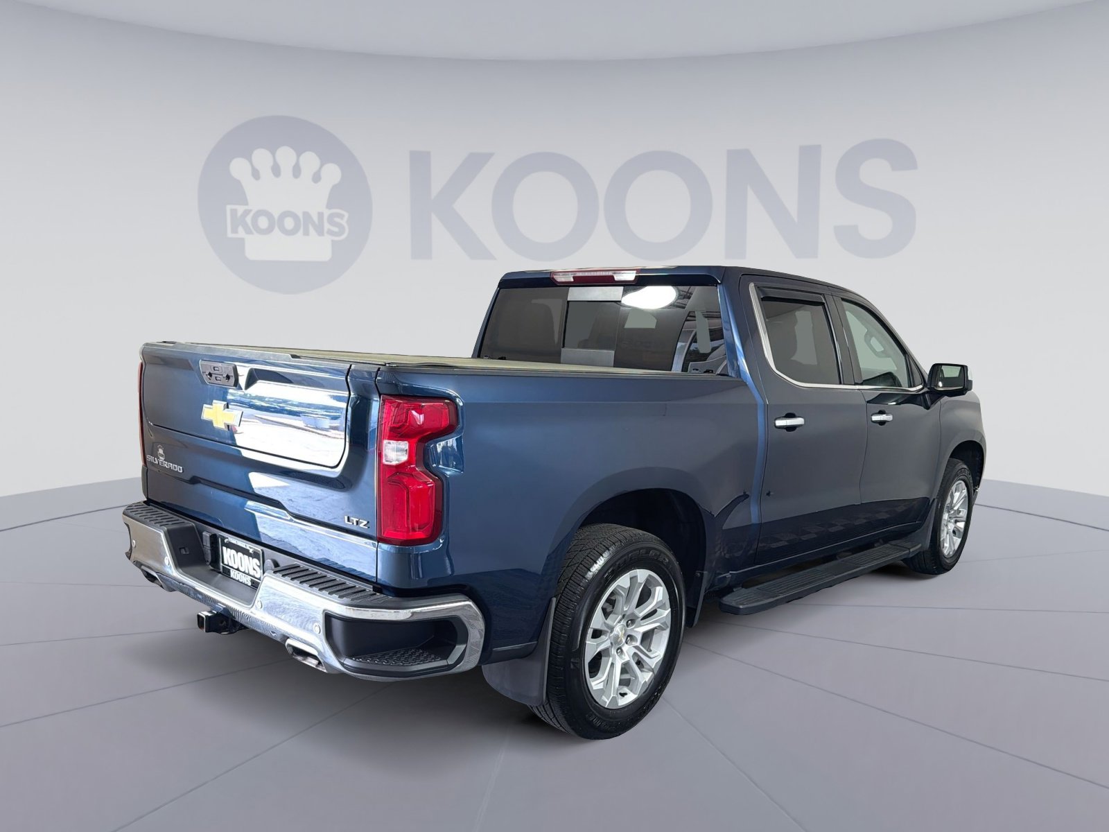 Used 2022 Chevrolet Silverado 1500 LTZ w/ LTZ Convenience Package II AWD/4WD image 7