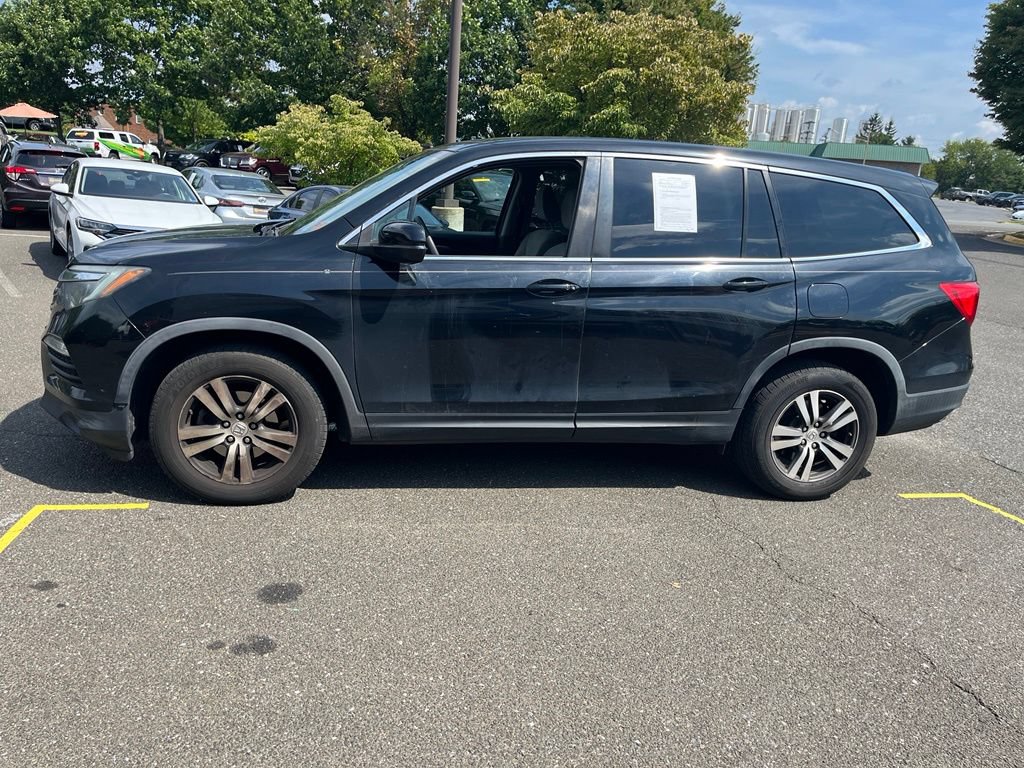 Used 2017 Honda Pilot EX image 4