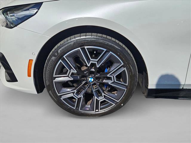 Used 2025 BMW 530i w/ M Sport Package image 23