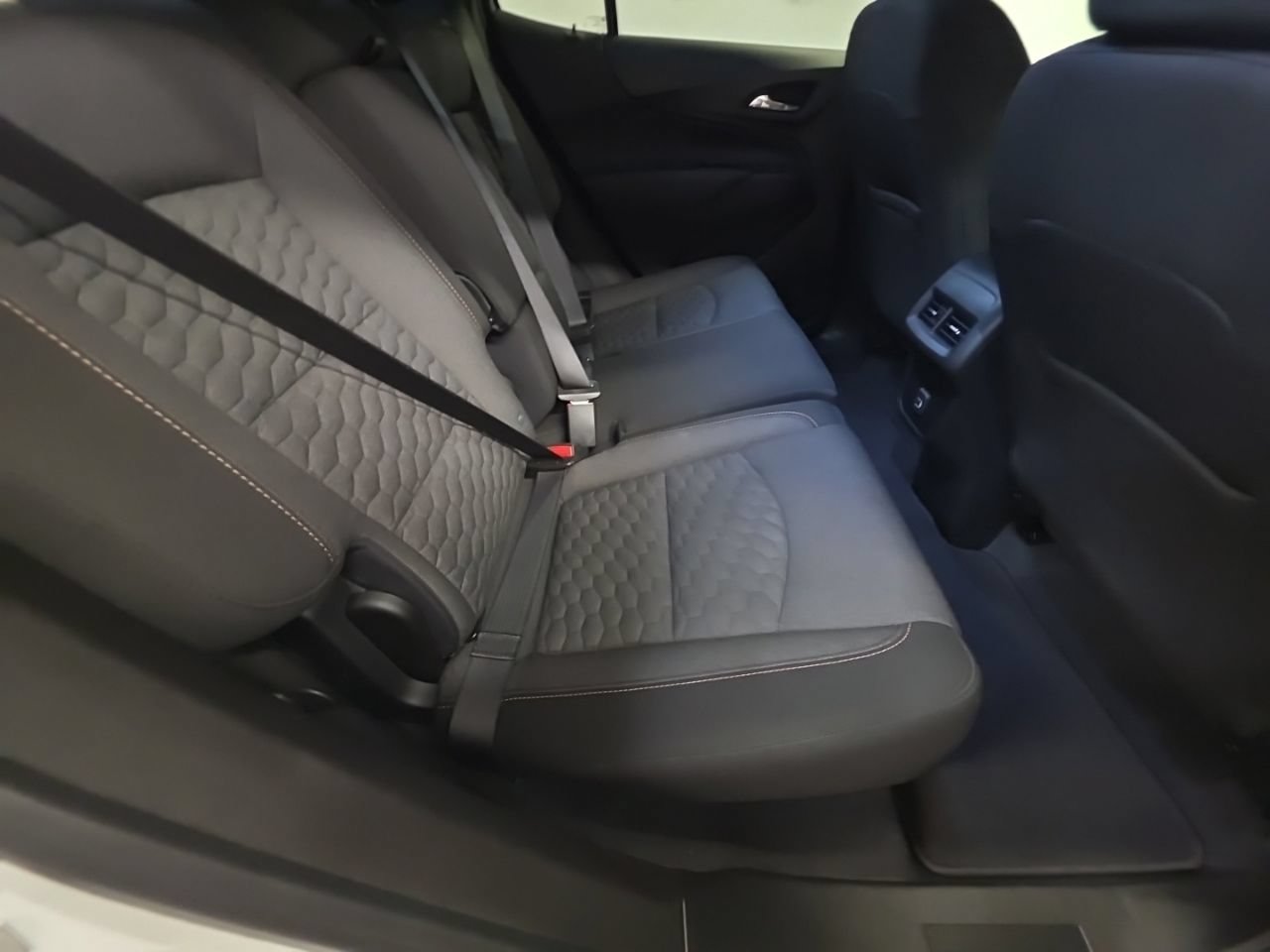 Used 2021 Chevrolet Equinox LT FWD image 18