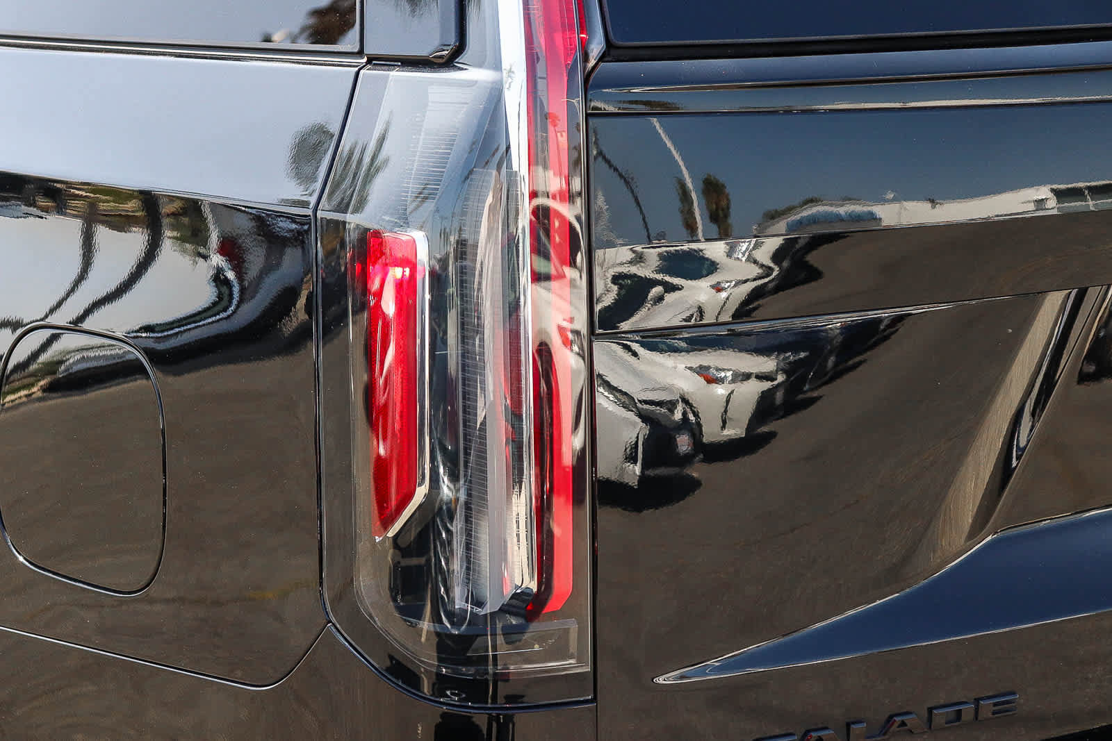 Used 2022 Cadillac Escalade Sport w/ Touring Package AWD/4WD image 9