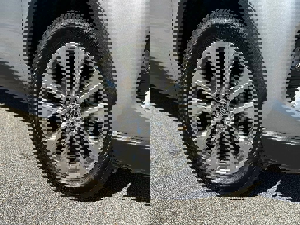 Used 2021 Toyota RAV4 Limited image 10