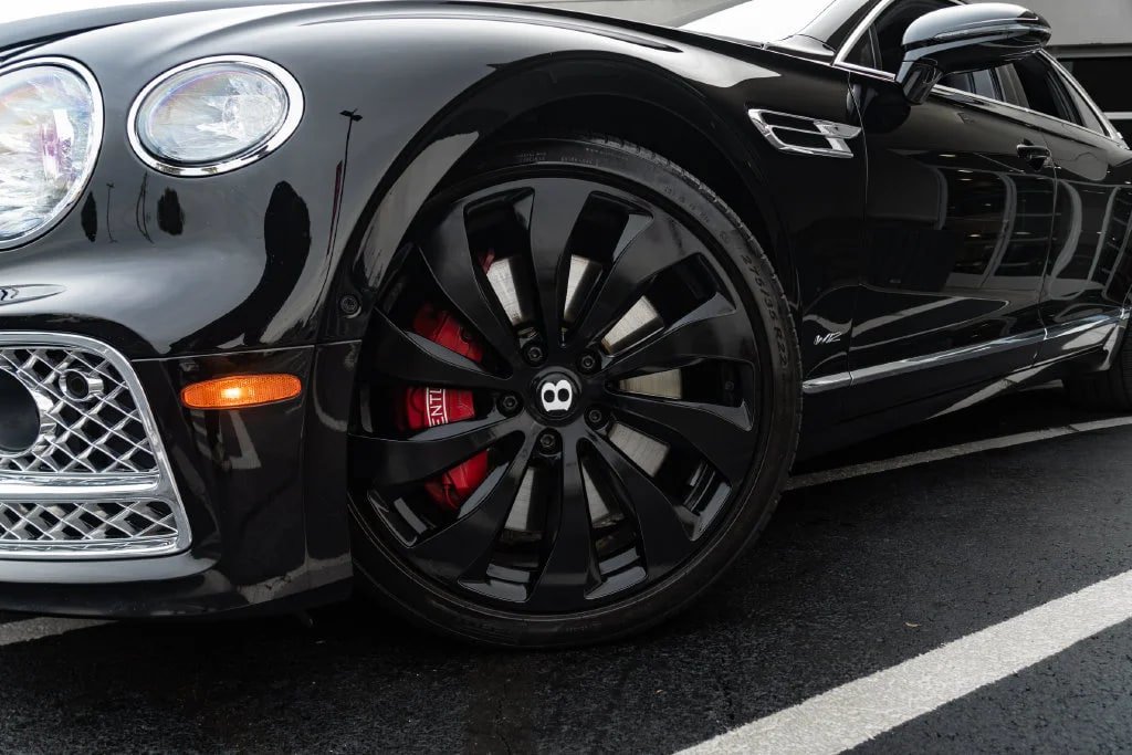 Used 2020 Bentley Flying Spur W12 AWD/4WD image 2