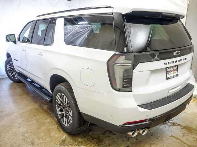 New 2026 Chevrolet Suburban Z71 w/ Comfort Package AWD/4WD image 7