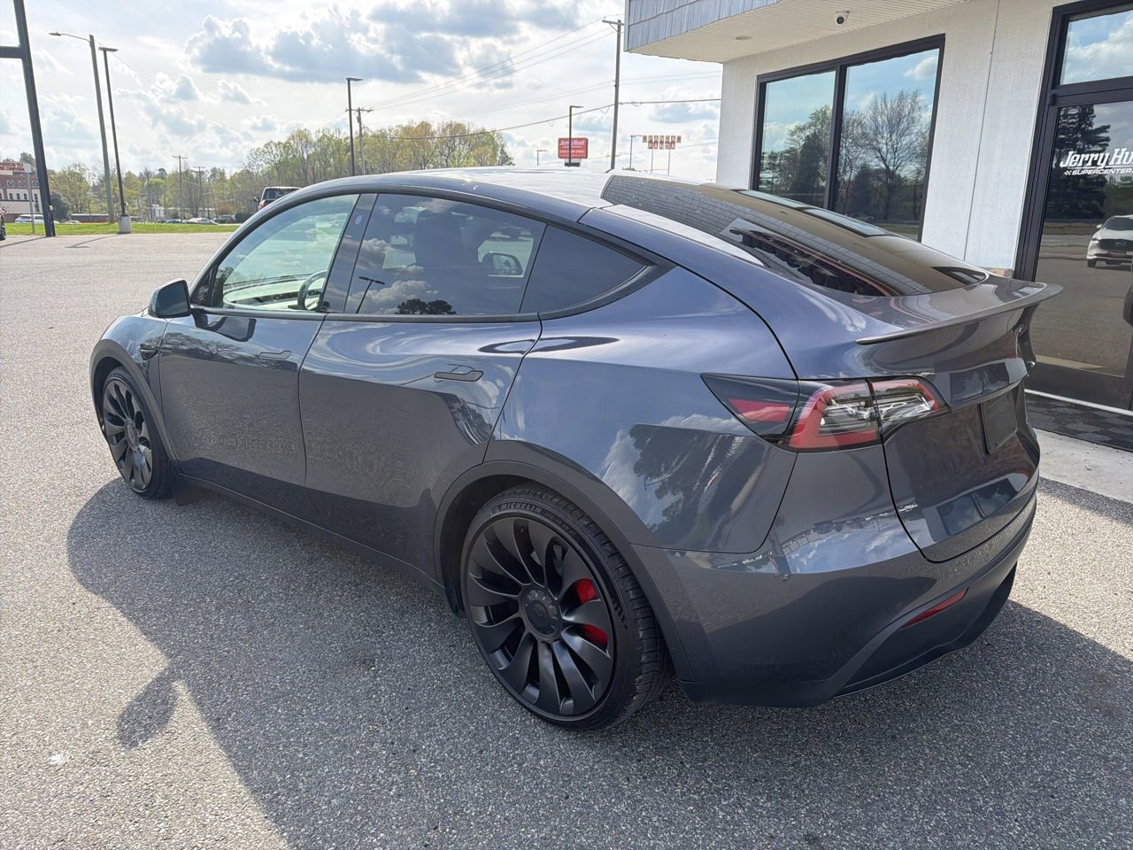 Used 2022 Tesla Model Y Performance image 5