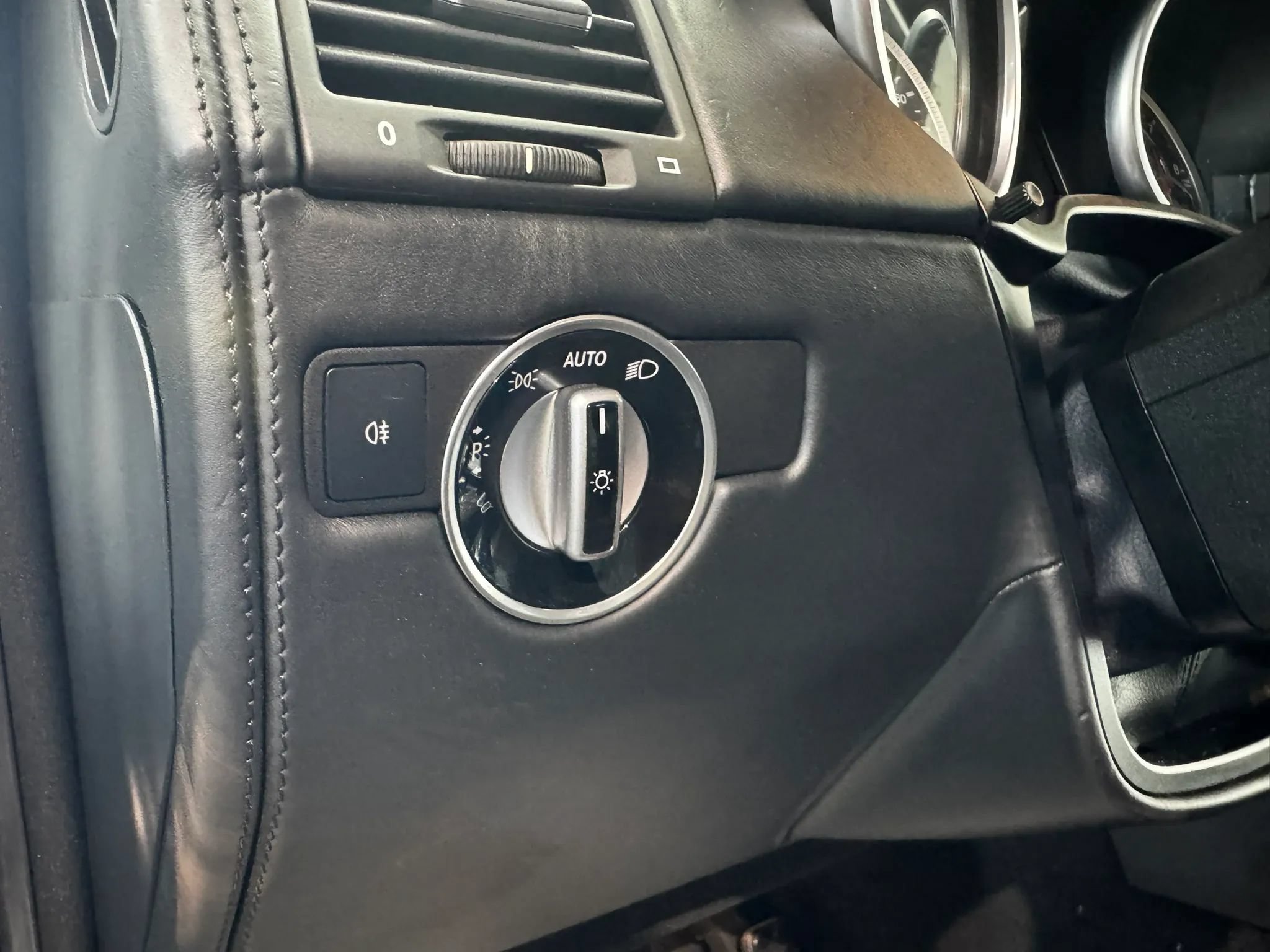 Used 2017 Mercedes-Benz G 63 AMG 4MATIC image 28