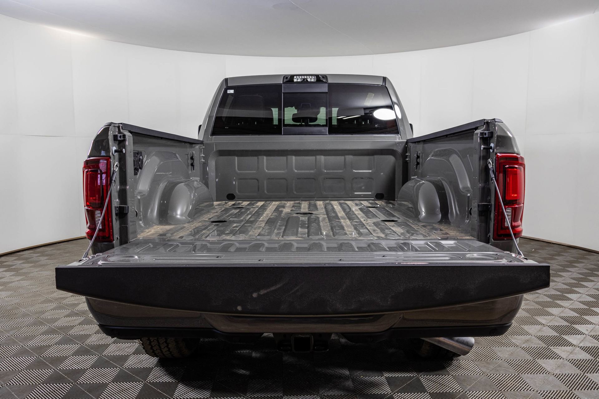 New 2026 RAM 2500 Laramie AWD/4WD image 39