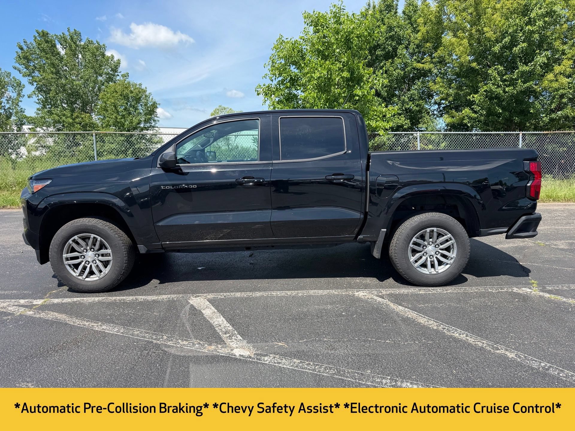 Used 2024 Chevrolet Colorado LT w/ LT Convenience Package II AWD/4WD image 12