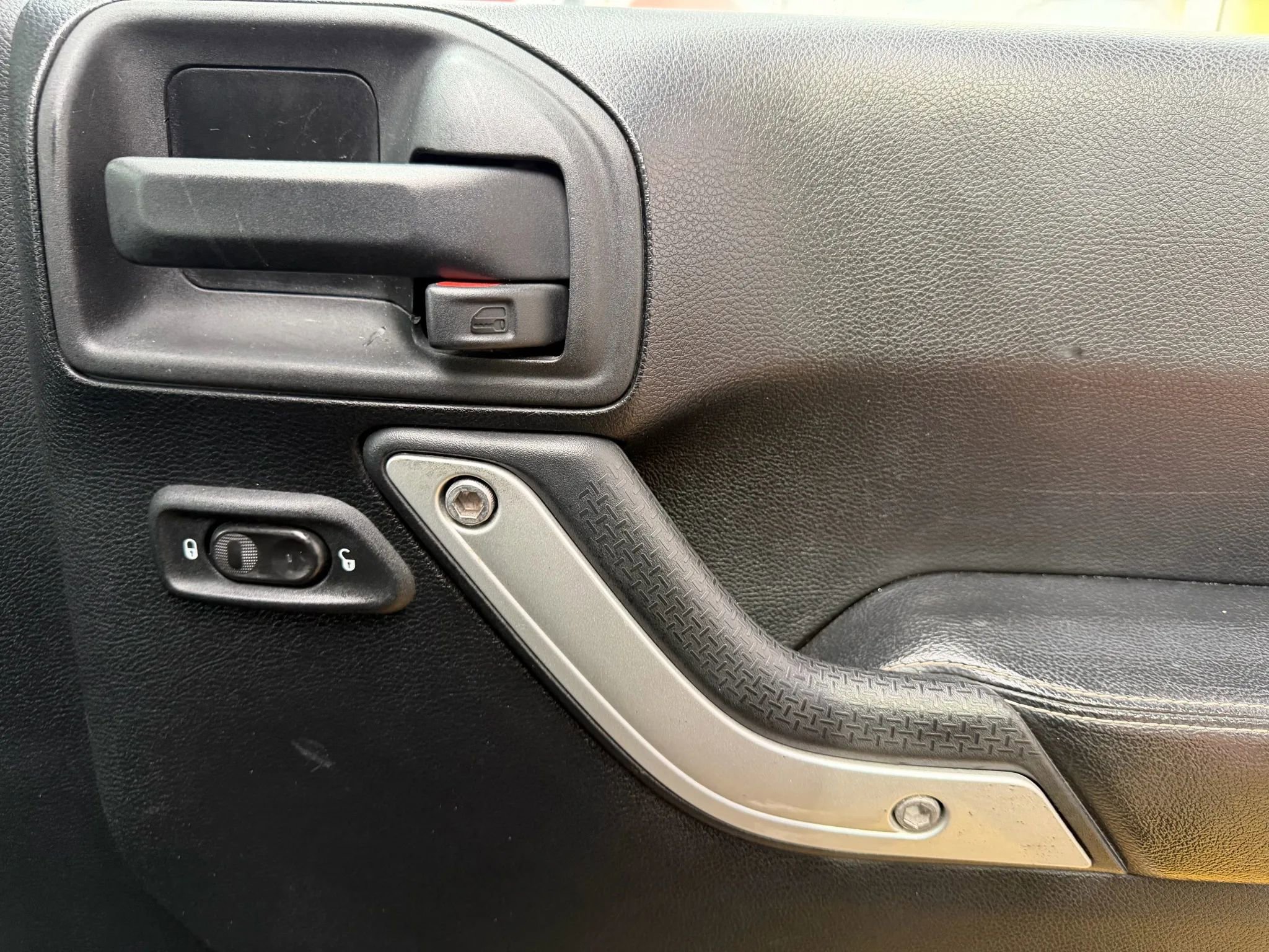 Used 2015 Jeep Wrangler Rubicon image 12