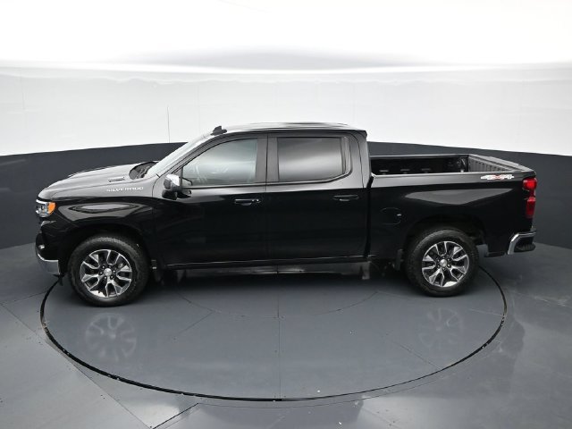 Used 2024 Chevrolet Silverado 1500 LT AWD/4WD image 37