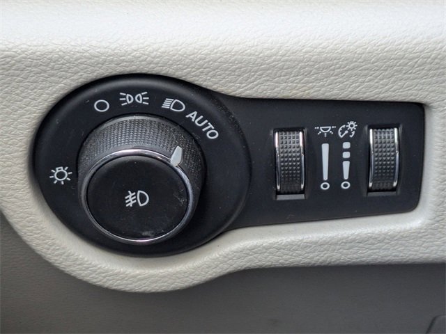 Used 2018 Chrysler Pacifica Touring Plus w/ Tire & Wheel Group image 25