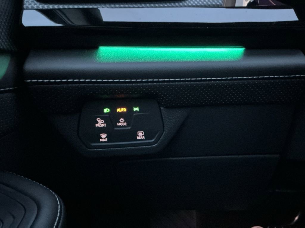 New 2025 Volkswagen Atlas Cross Sport SEL image 22