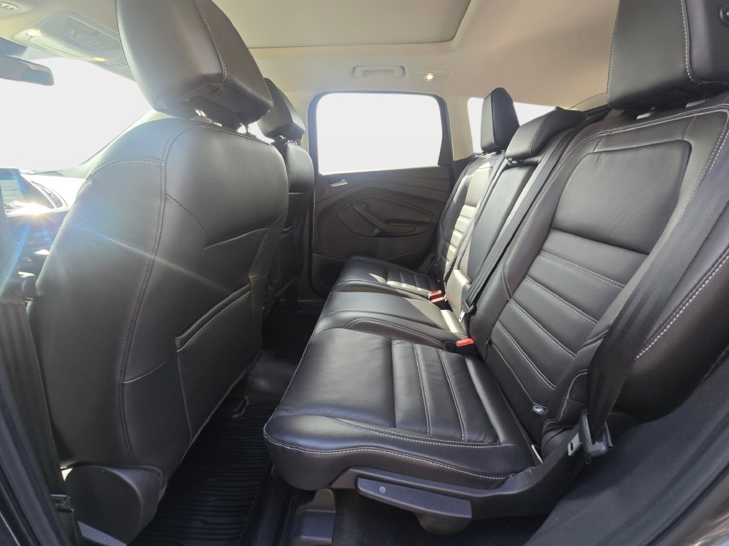 Used 2017 Ford Escape Titanium w/ Equipment Group 301A AWD/4WD image 17