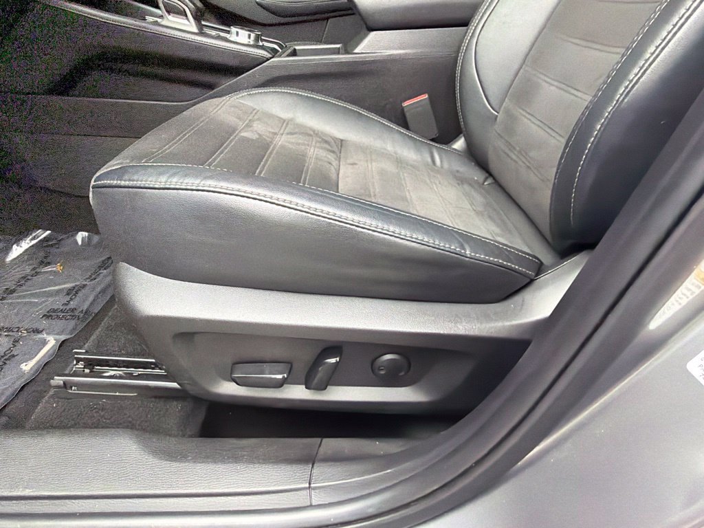 Used 2023 Mitsubishi Outlander SE AWD/4WD image 15