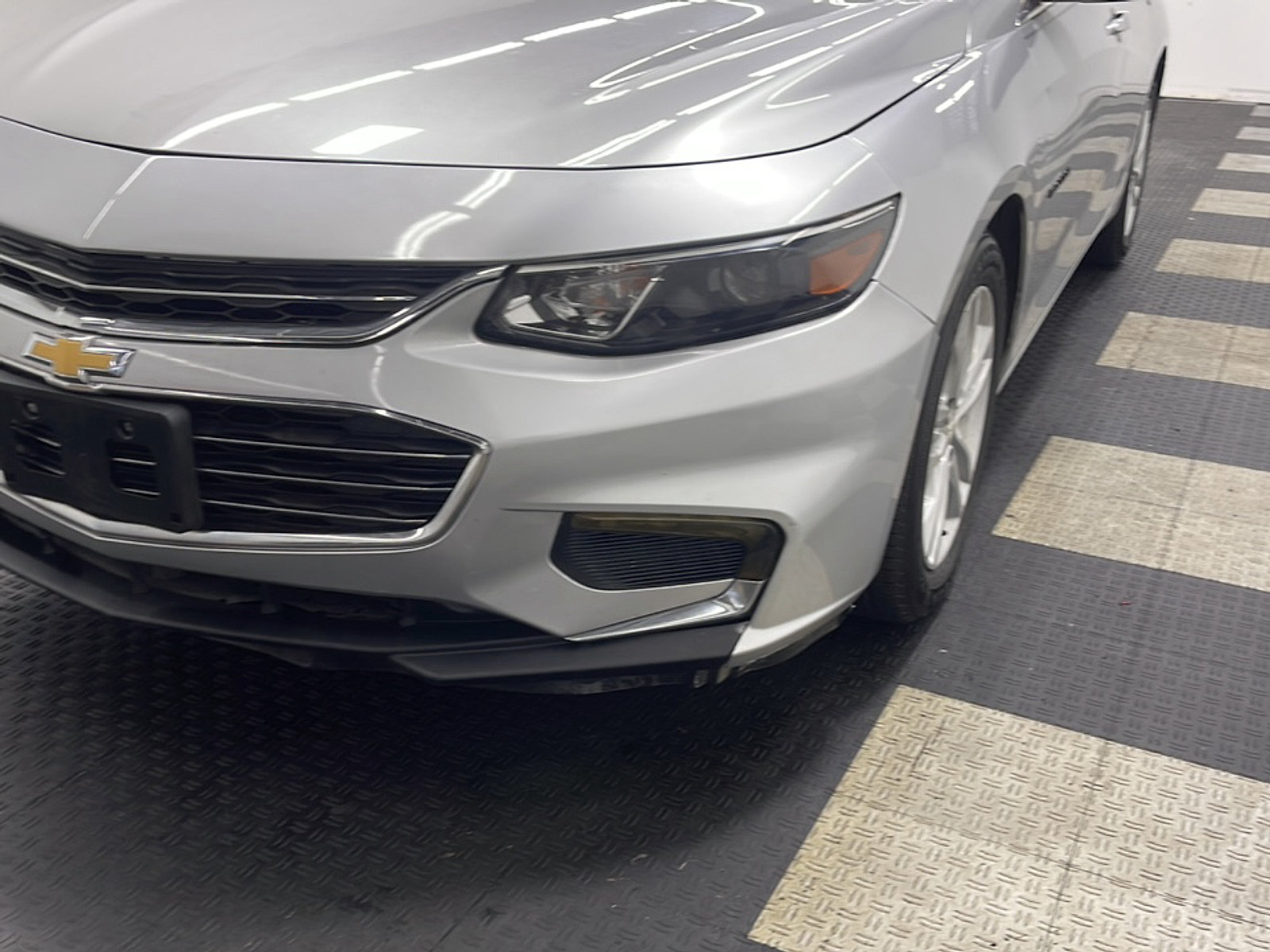 Used 2018 Chevrolet Malibu LT FWD image 25