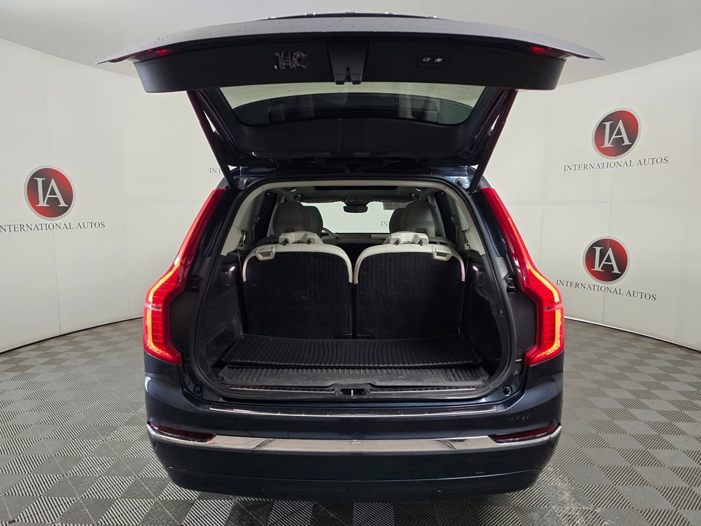 Used 2024 Volvo XC90 T8 Ultimate w/ Protection Package Premier AWD/4WD image 10