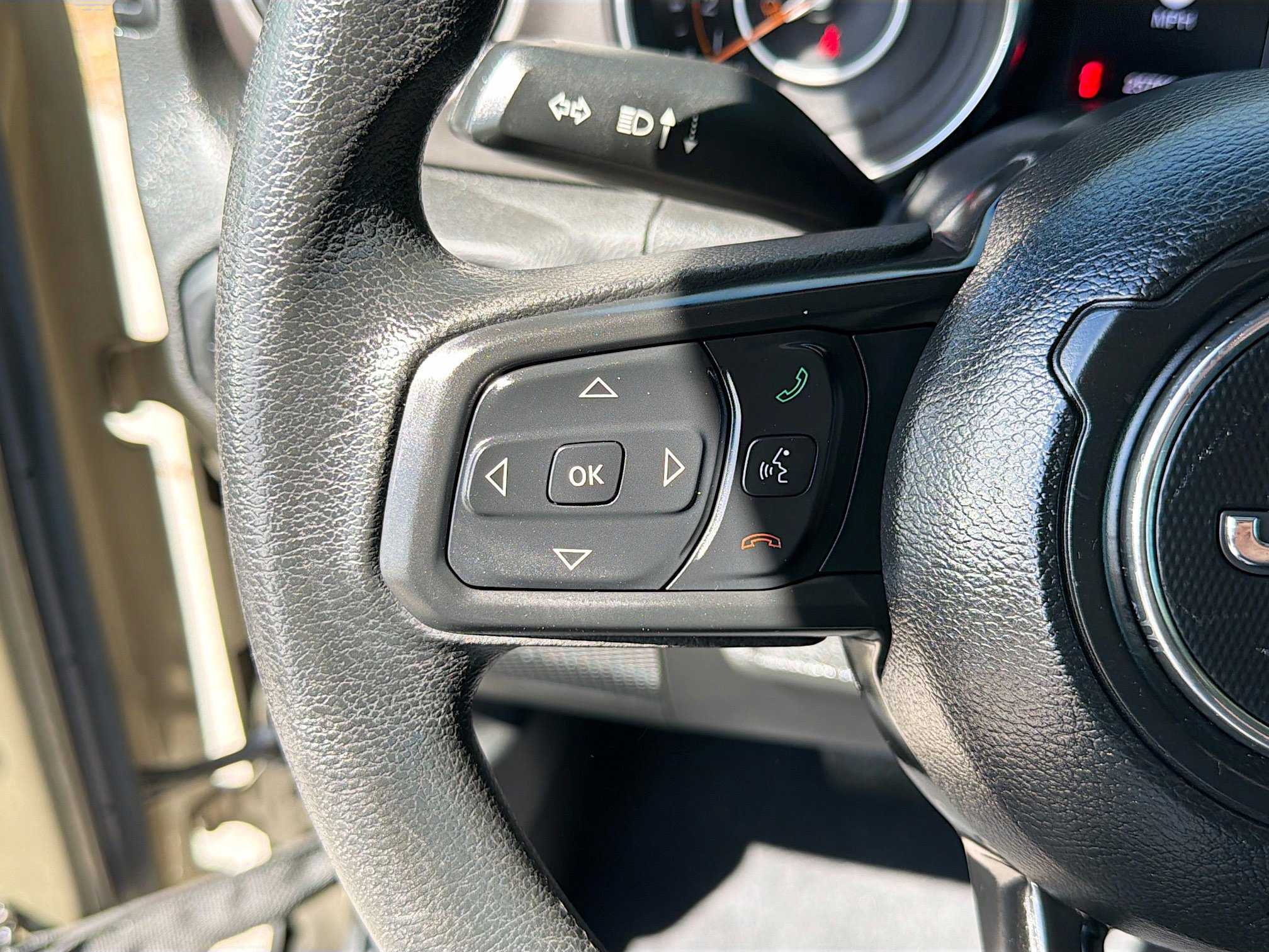 Used 2020 Jeep Gladiator Sport image 35